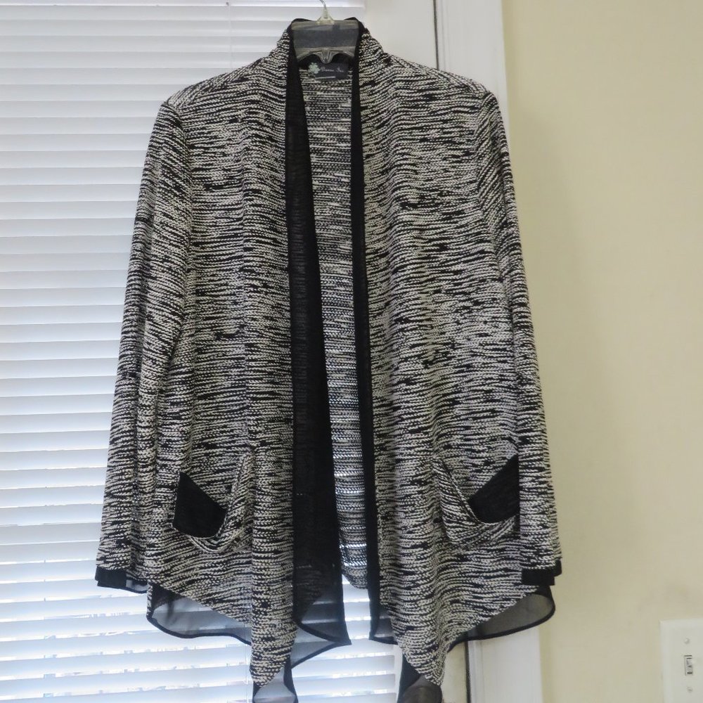 ❤️DAMEE, INC Black / White Langenlook Layered Pocket Jacket Size Medium